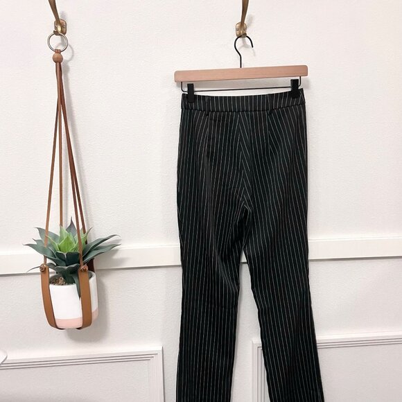 NWT VRG GRL V400302-8 Black Pinstripe Pants Size 8 Mob Wife Retro - Picture 4 of 11